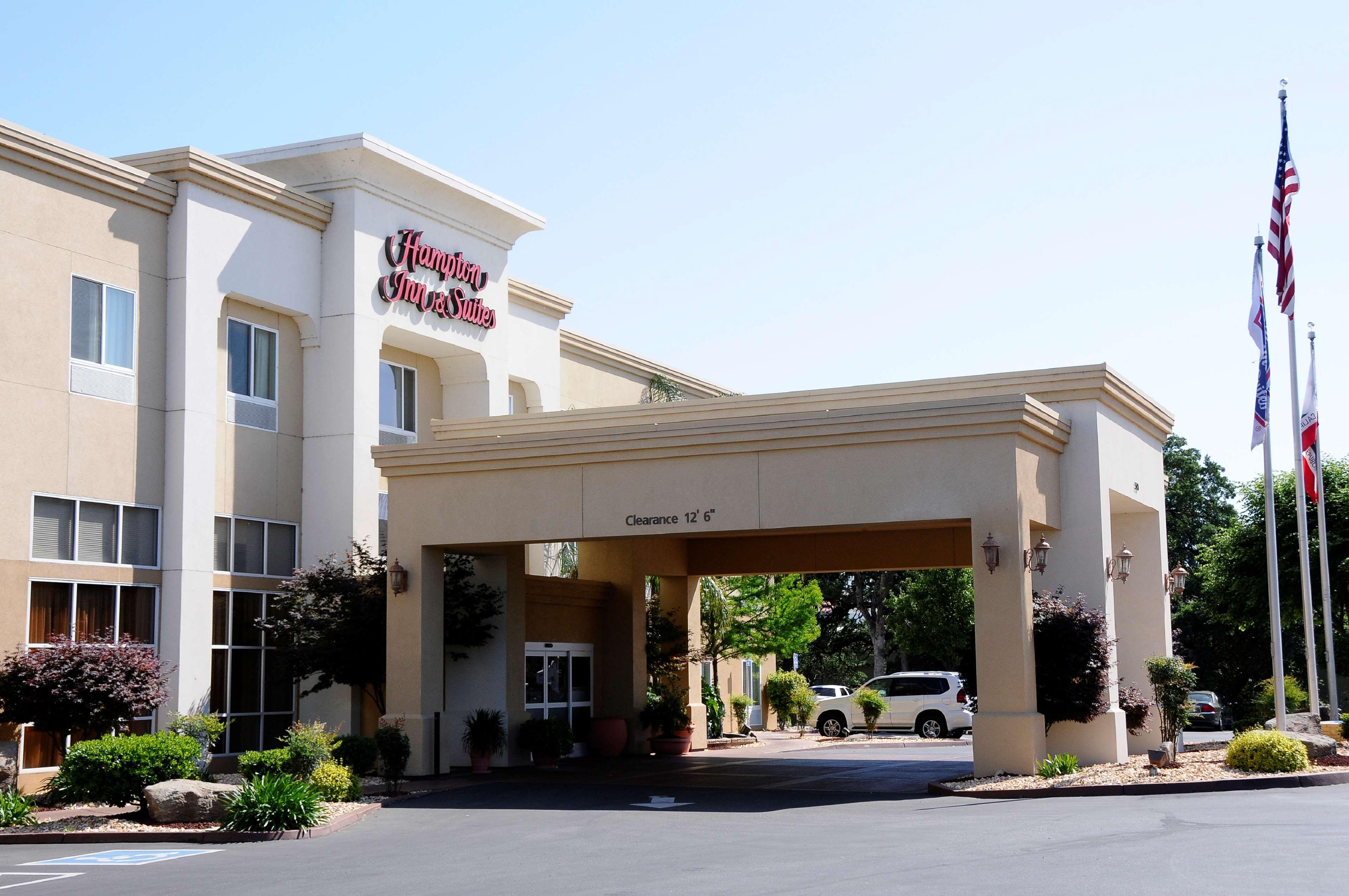 Hampton Inn & Suites Red Bluff Exterior photo