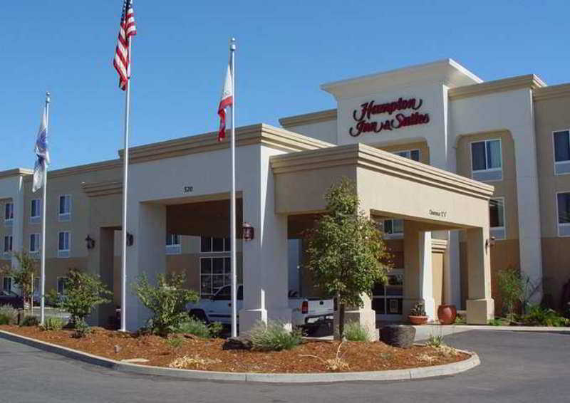 Hampton Inn & Suites Red Bluff Exterior photo