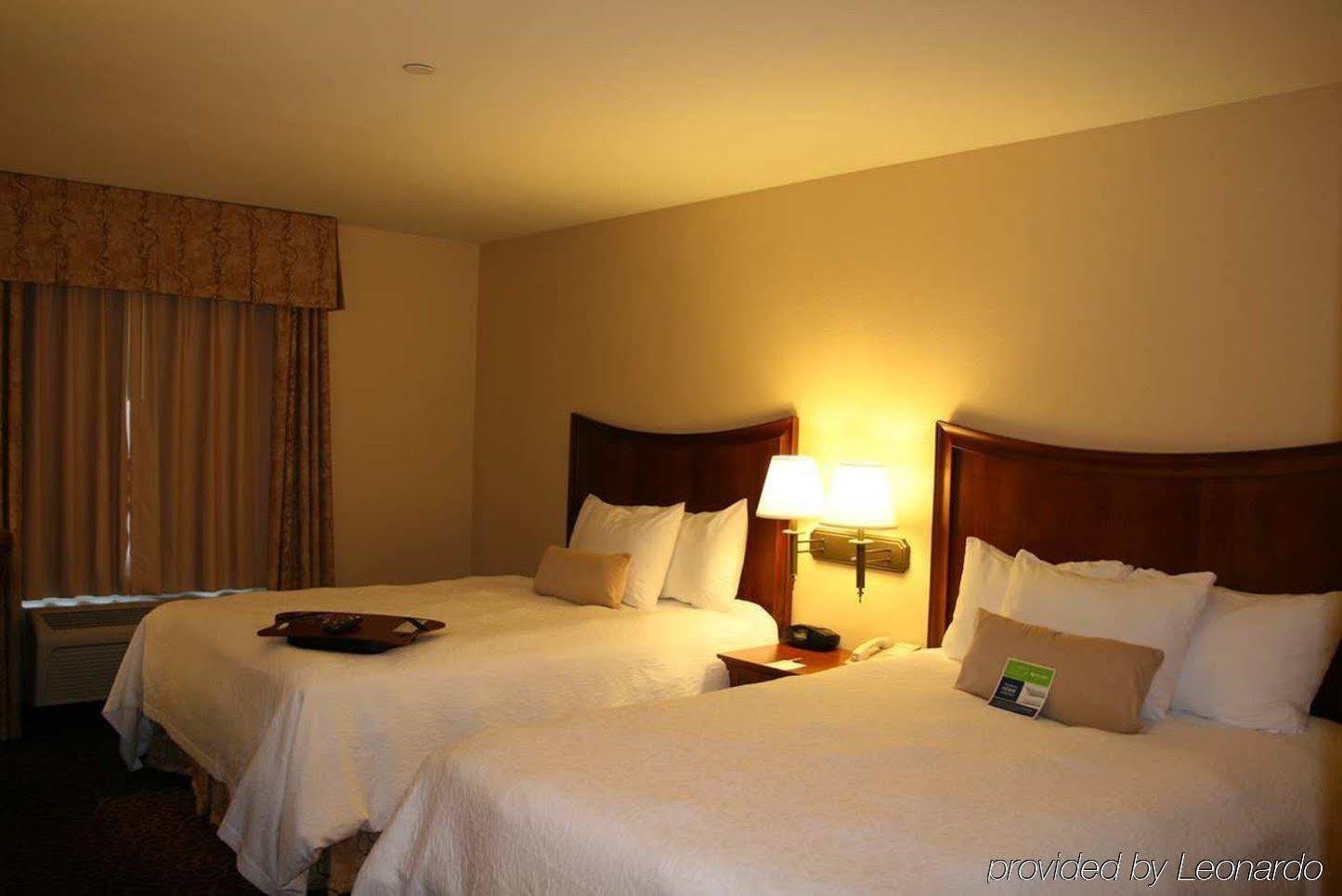 Hampton Inn & Suites Red Bluff Room photo